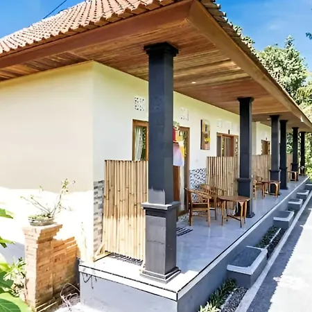 Sari Uma Guest House
